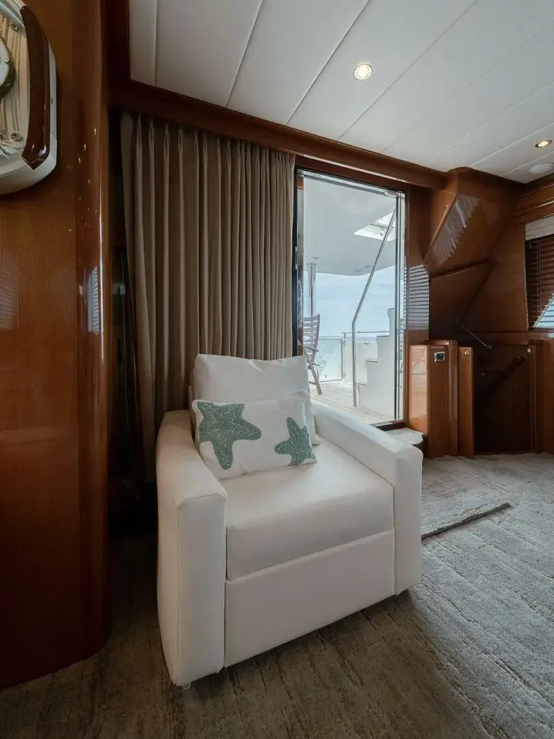 2013 Hampton motor yacht