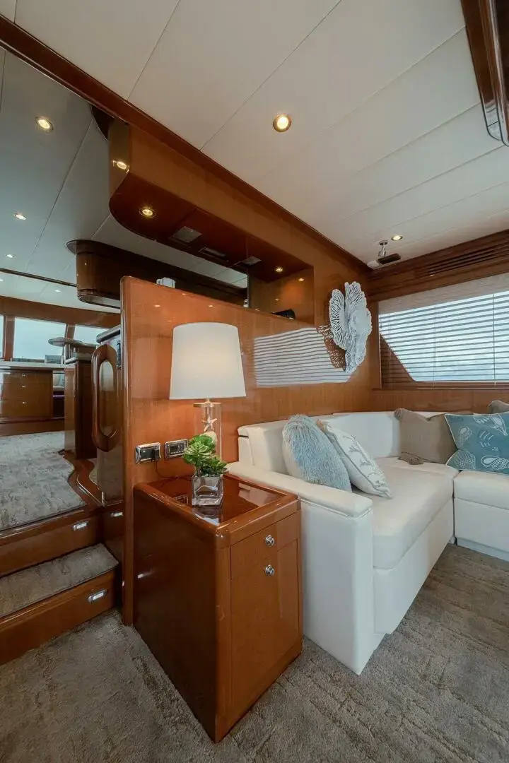 2013 Hampton motor yacht