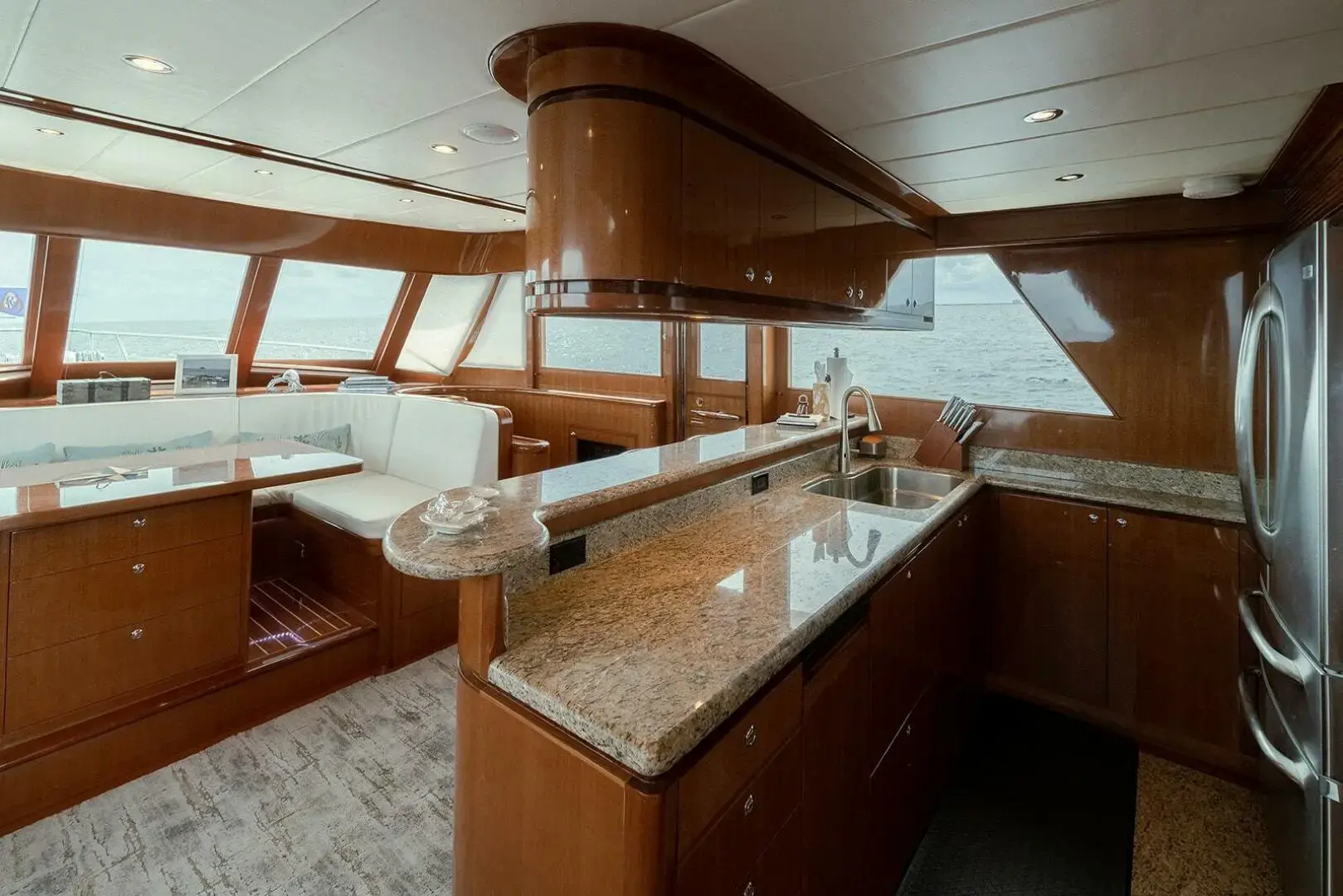 2013 Hampton motor yacht