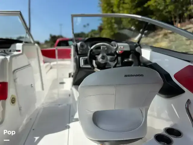 Sea-Doo 210 Wake