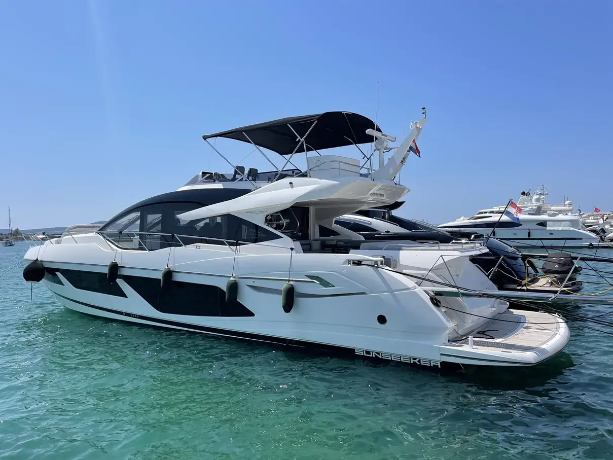 2021 Sunseeker 74 sportyacht