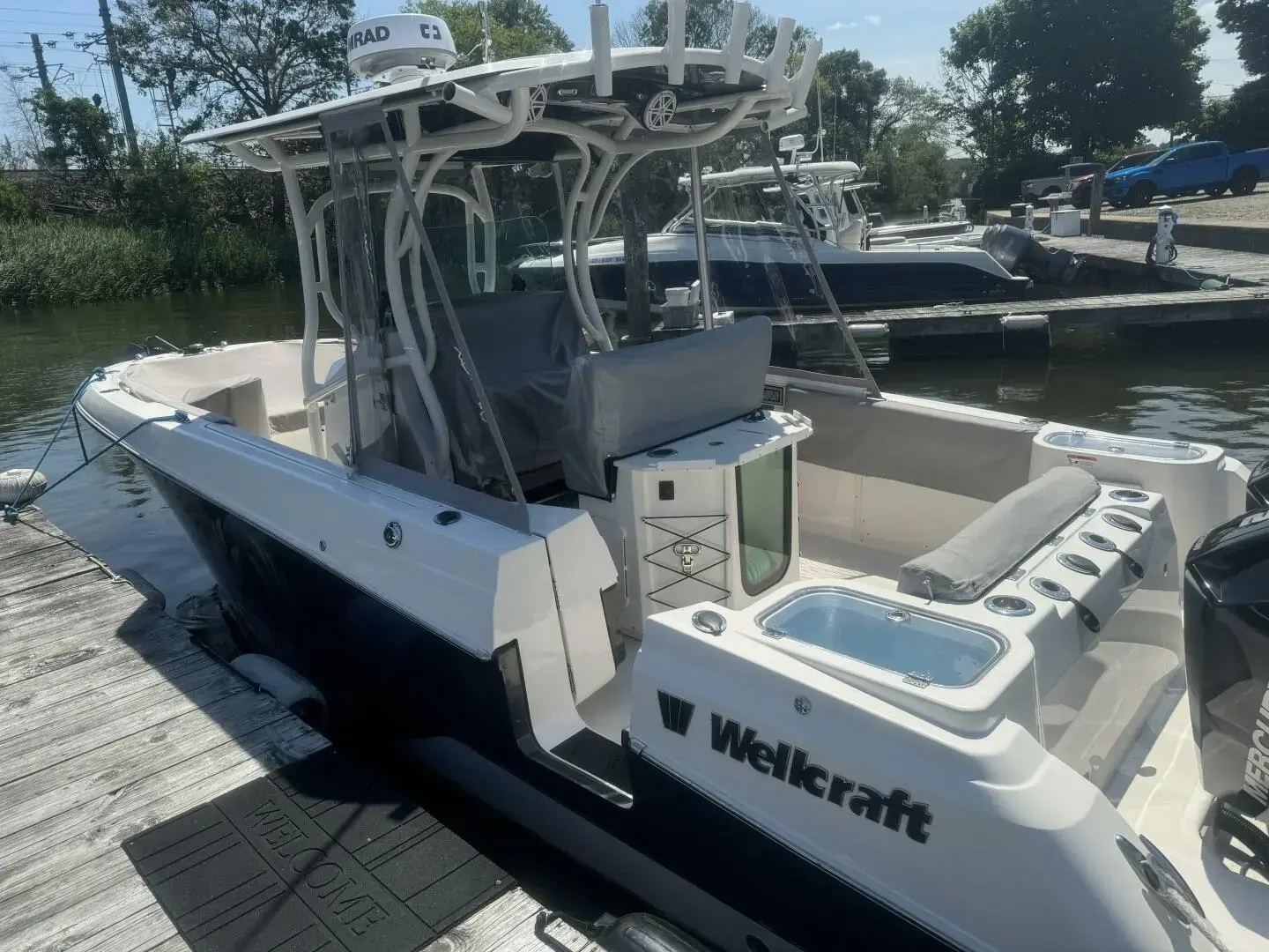 2019 Wellcraft 262 fisherman