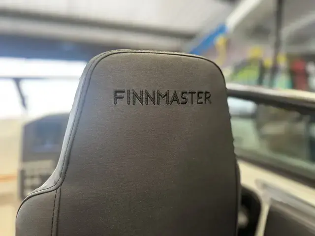 Finnmaster Day cruiser T7