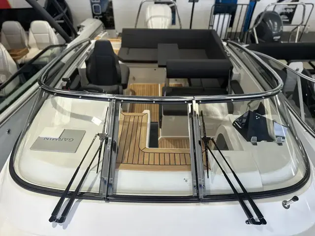 Finnmaster Day cruiser T7