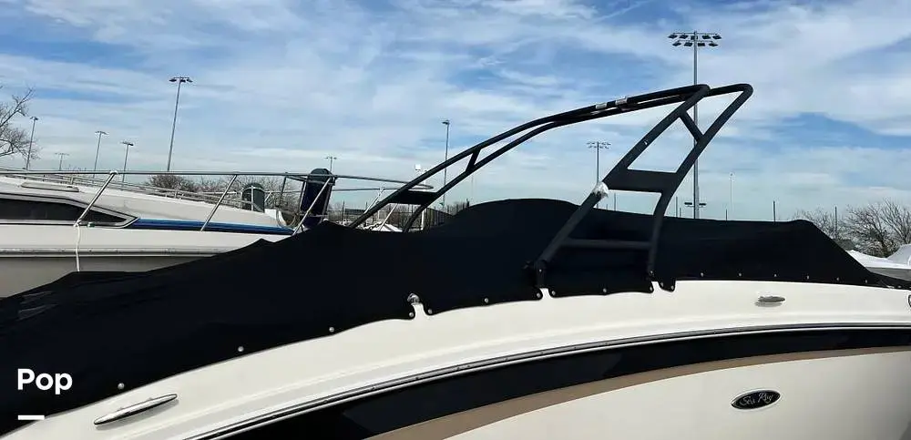 2016 Sea Ray 270 sundeck