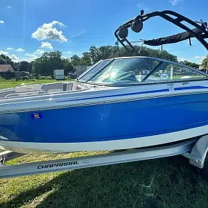 2019 Chaparral H2O Sport 21 Deluxe