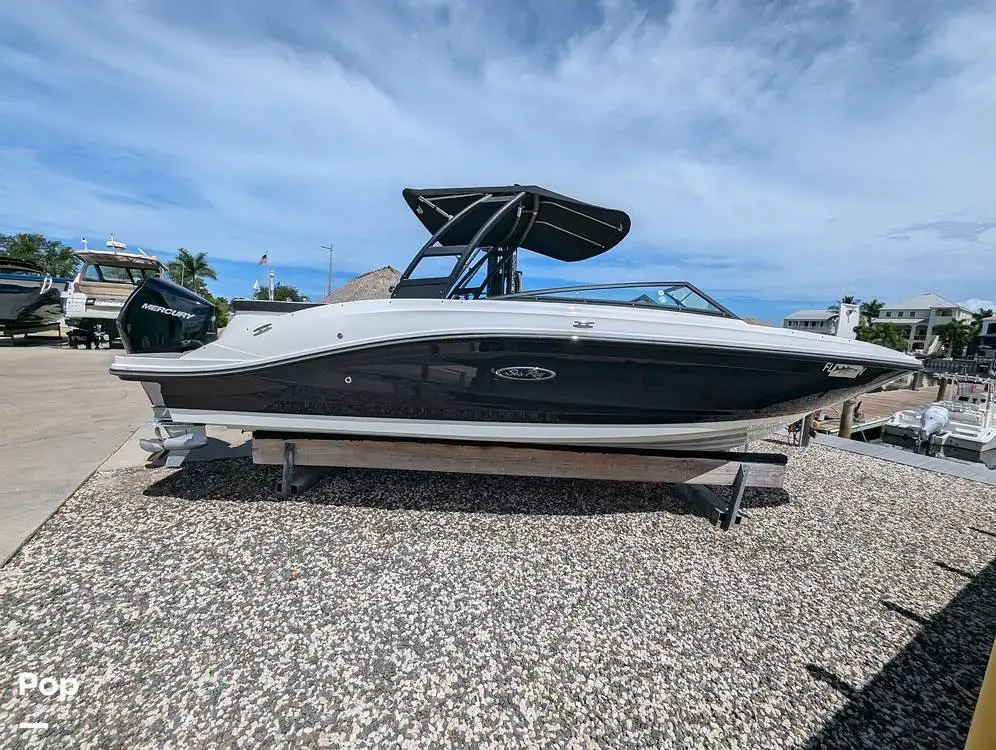 2023 Sea Ray spx 230