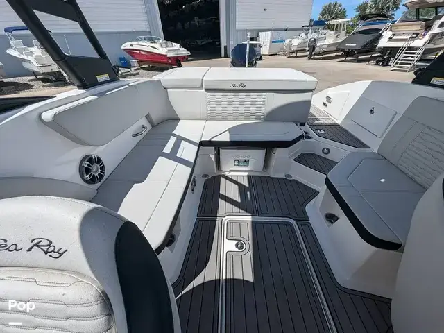 Sea Ray SPX 230