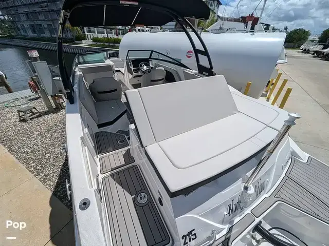 Sea Ray SPX 230