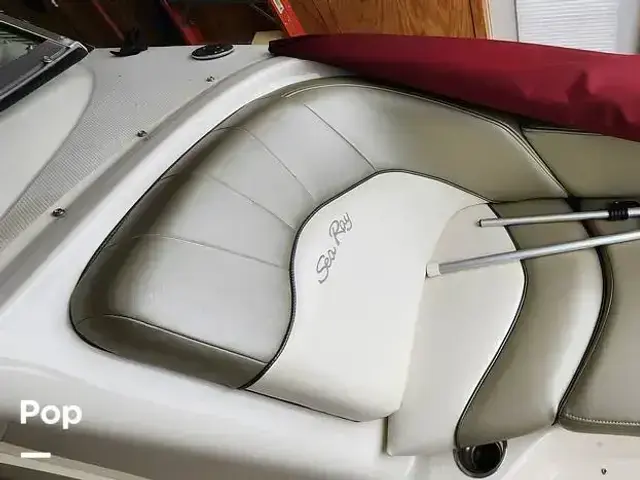 Sea Ray 240 Sundeck