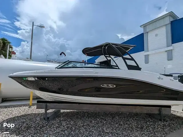 Sea Ray SPX 230