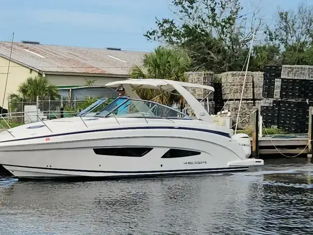 Regal 33 XO Express Cruiser Outboard