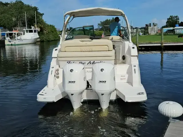 Regal 33 XO Express Cruiser Outboard