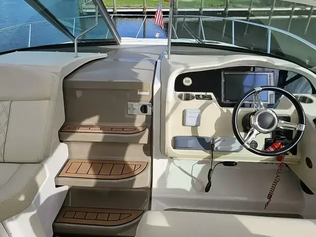 Regal 33 XO Express Cruiser Outboard