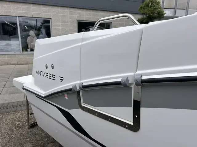 Beneteau Antares 7