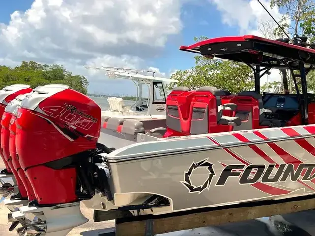 Fountain Powerboats 38 SC