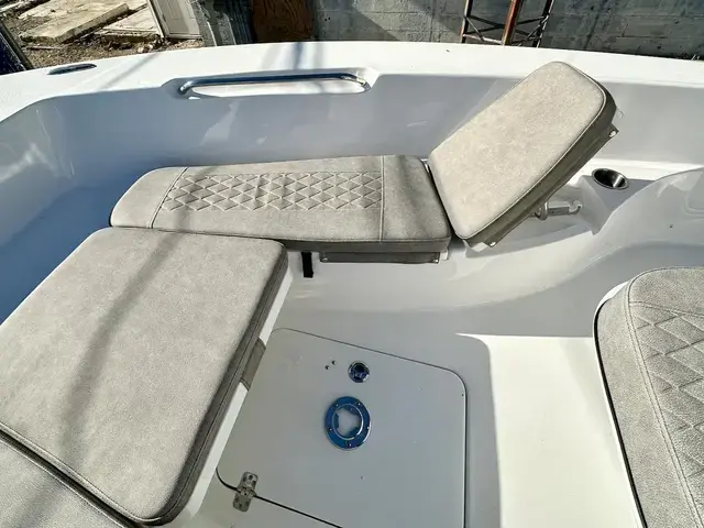 Sea Pro Boats 202