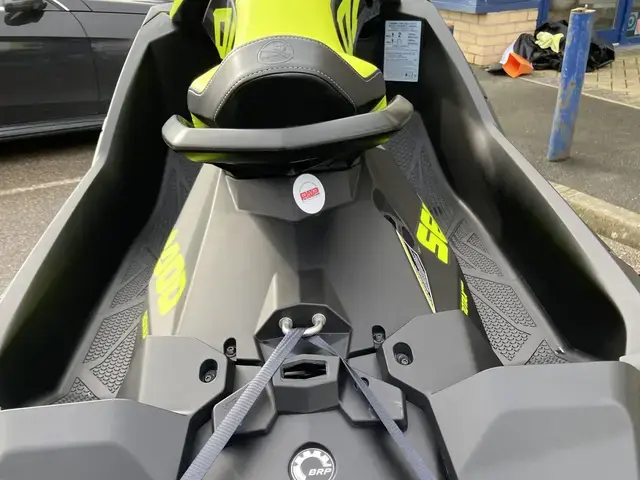 Sea-Doo SPARK 2UP TRIXX