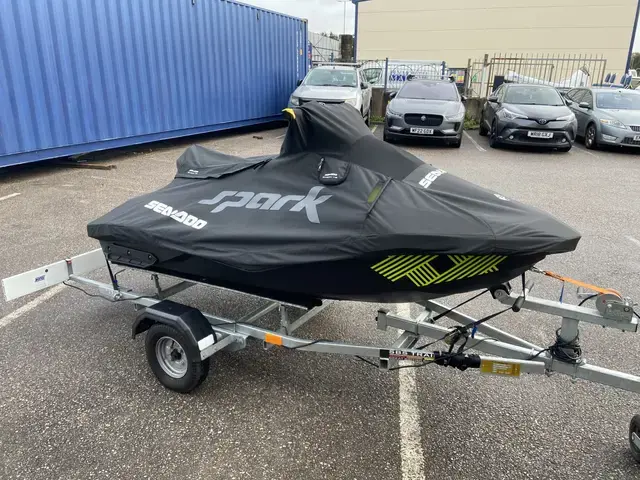 Sea-Doo SPARK 2UP TRIXX