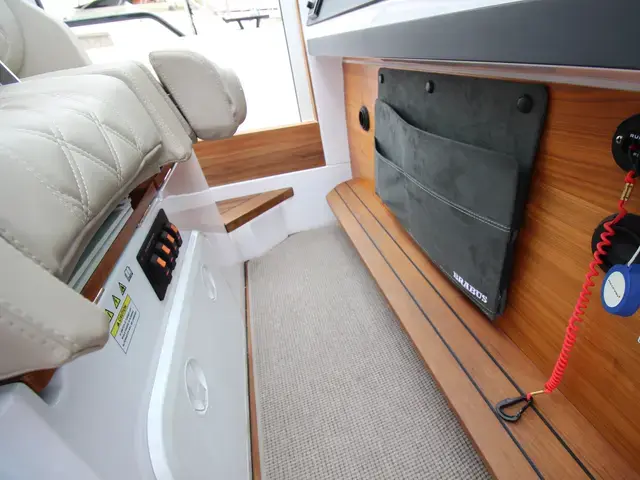 Axopar 28 CABIN