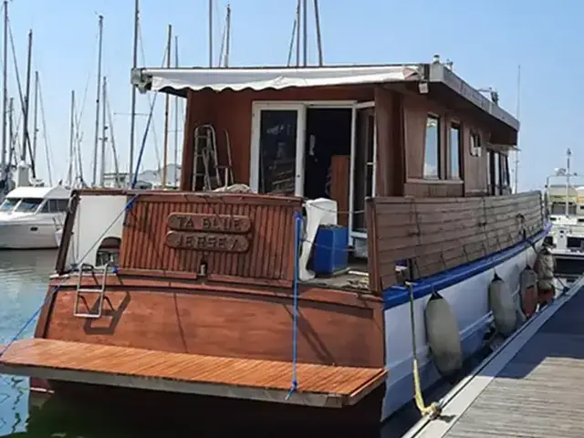 Chantier de L'Esterel Yacht Acajou