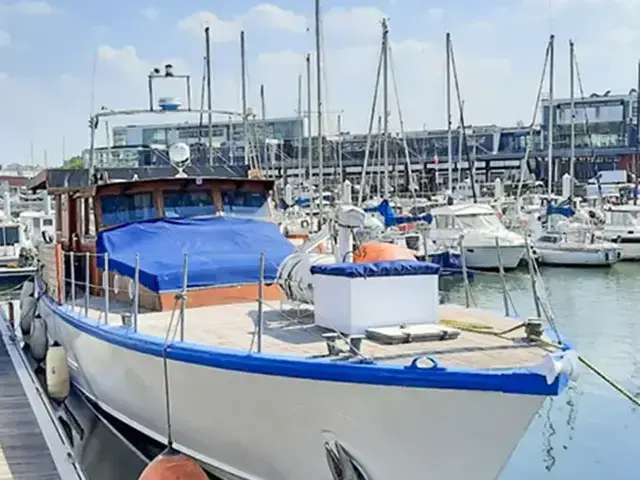 Chantier de L'Esterel Yacht Acajou