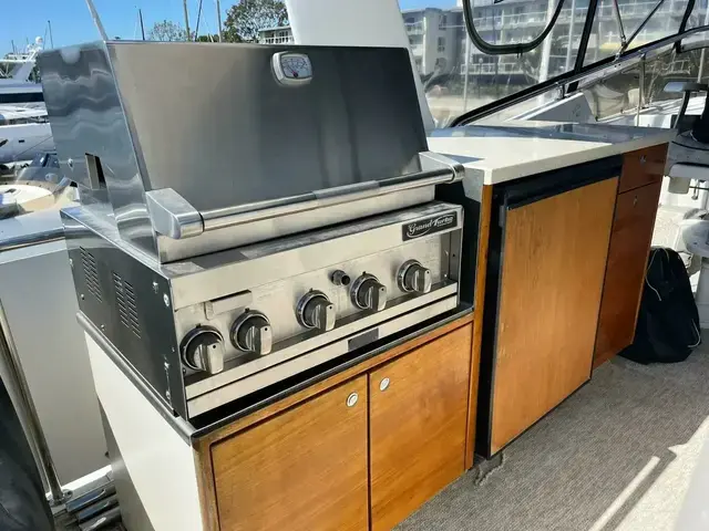 Hatteras 70' Cockpit Motor Yacht