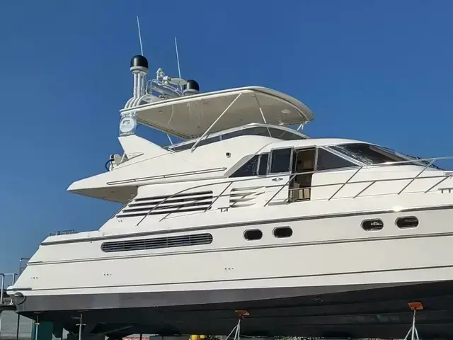 Fairline 66