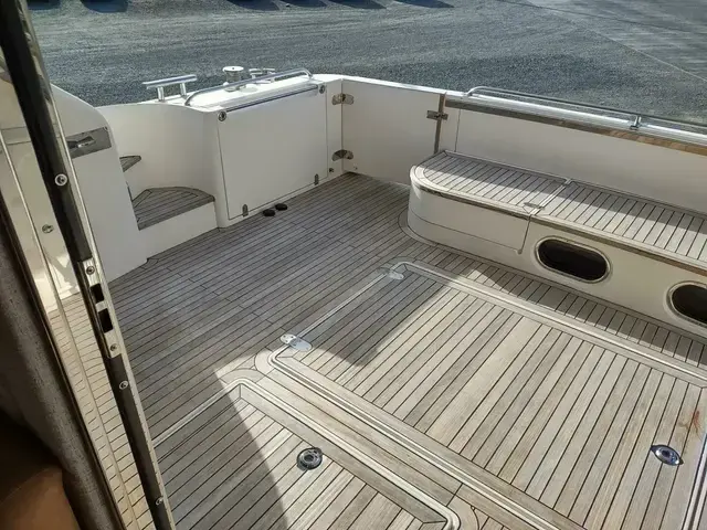 Fairline 66