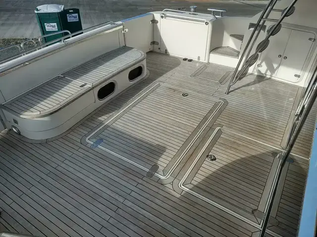 Fairline 66