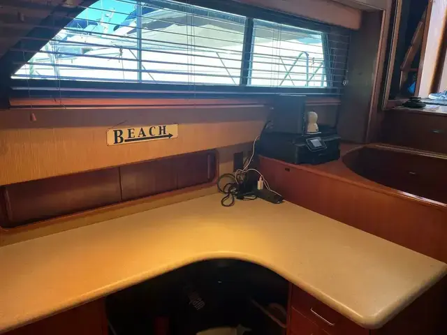 Hatteras 70' Cockpit Motor Yacht