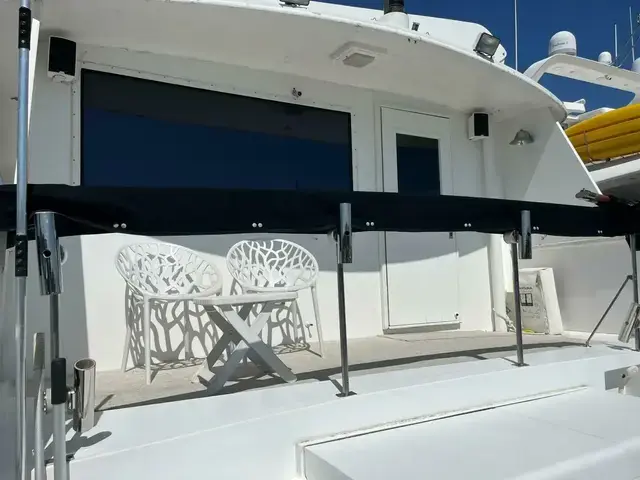 Hatteras 70' Cockpit Motor Yacht