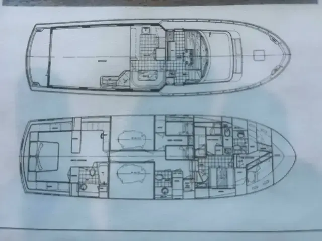 Hatteras 70' Cockpit Motor Yacht