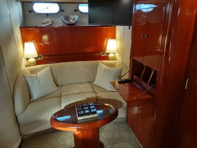 Fairline 66