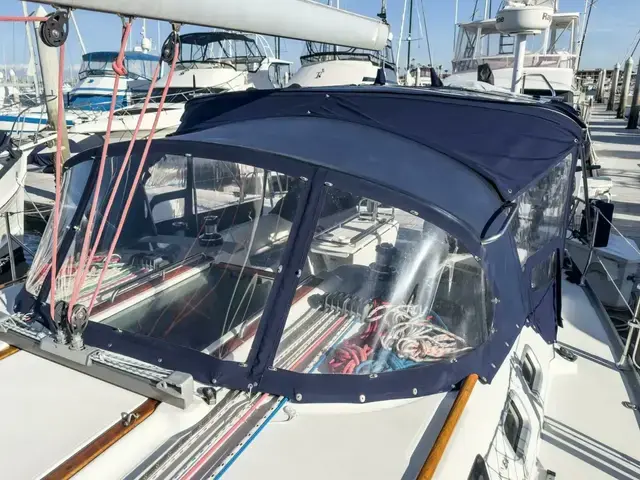 Jeanneau Sun Odyssey 43