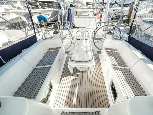 Jeanneau Sun Odyssey 43