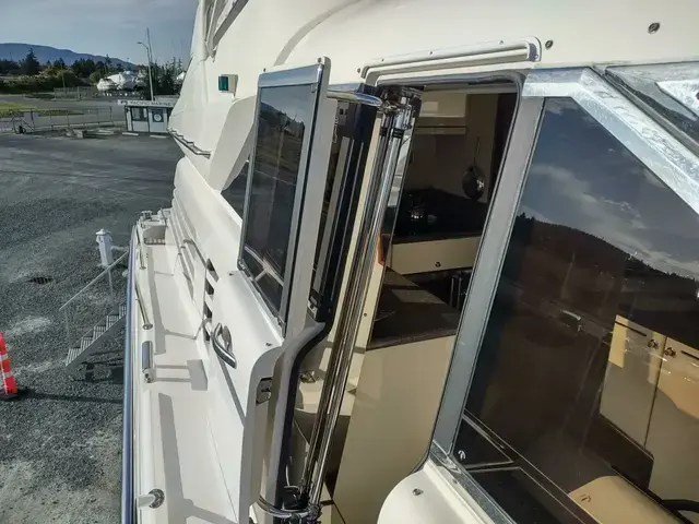 Fairline 66