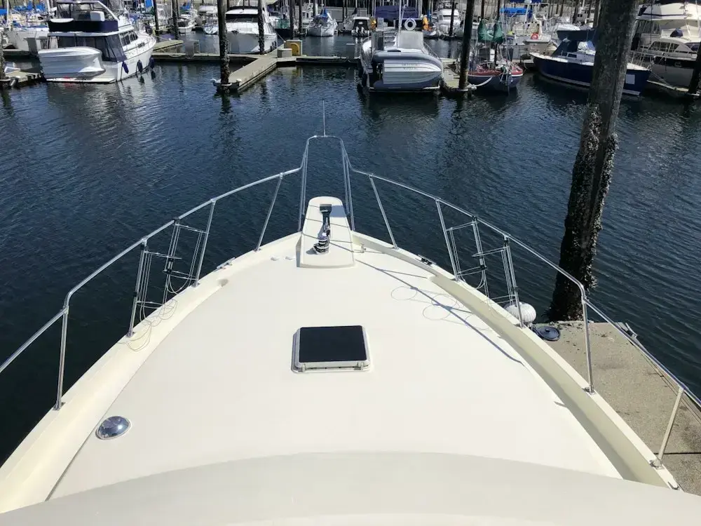 1988 Tollycraft 44 cockpit motoryacht