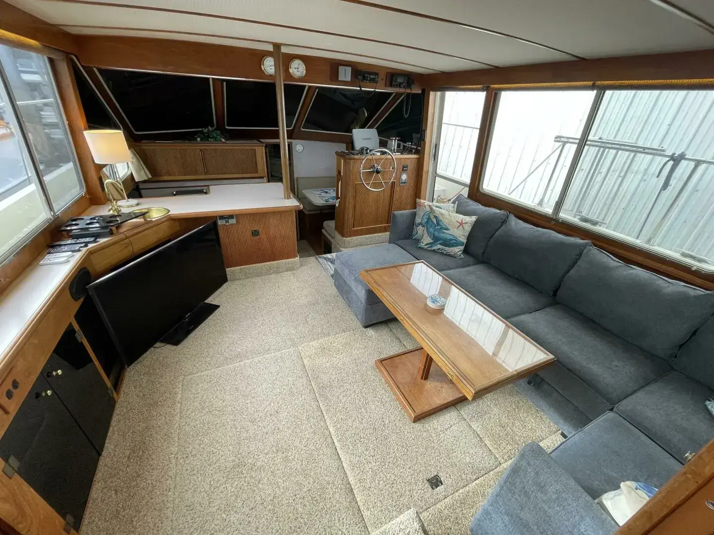 1988 Tollycraft 44 cockpit motoryacht