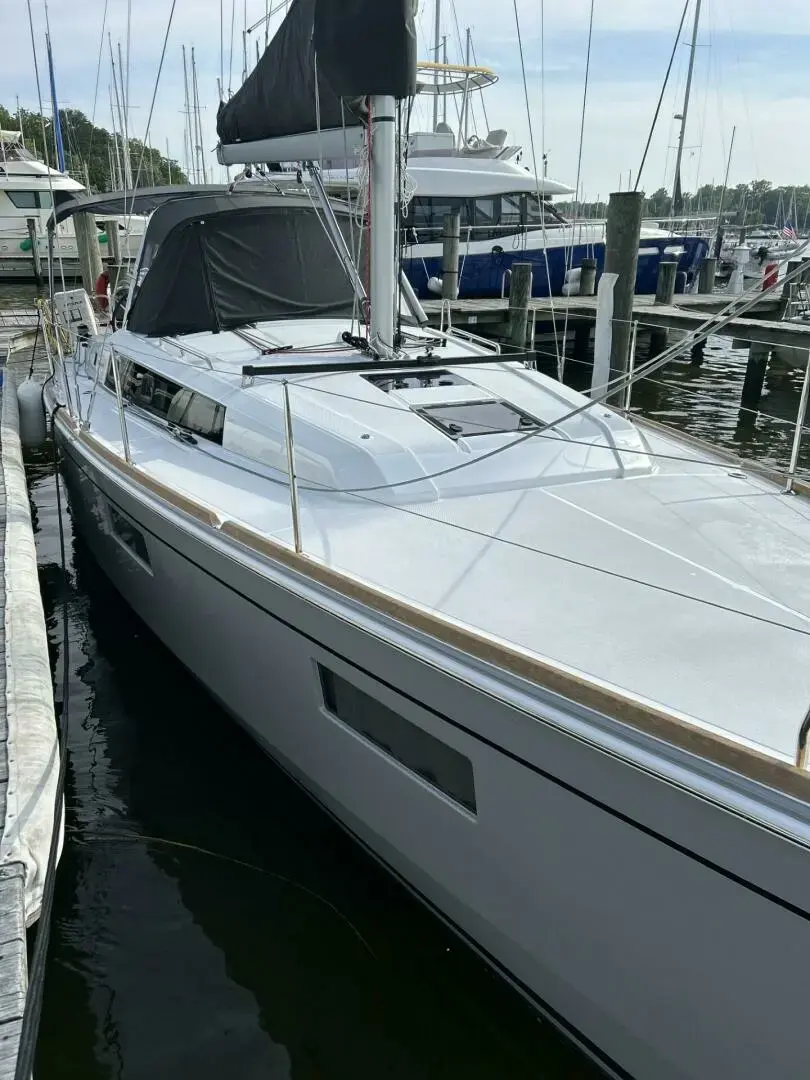 2022 Beneteau oceanis 38.1