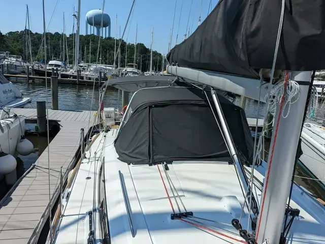 Beneteau Oceanis 38.1