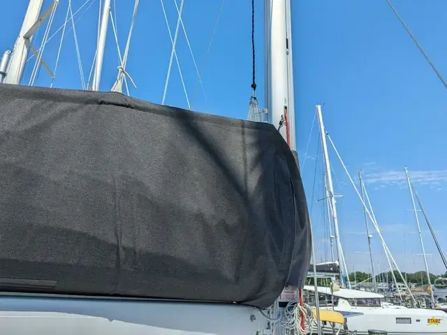 Beneteau Oceanis 38.1