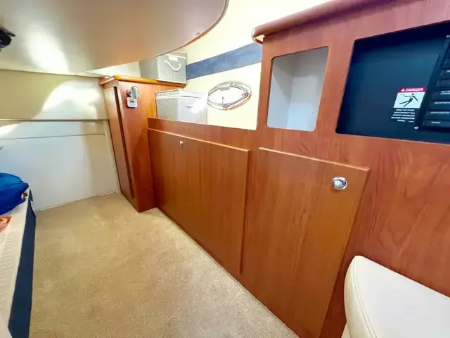 Bayliner 320