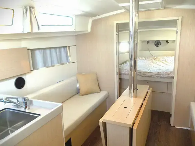 Beneteau Oceanis 38.1