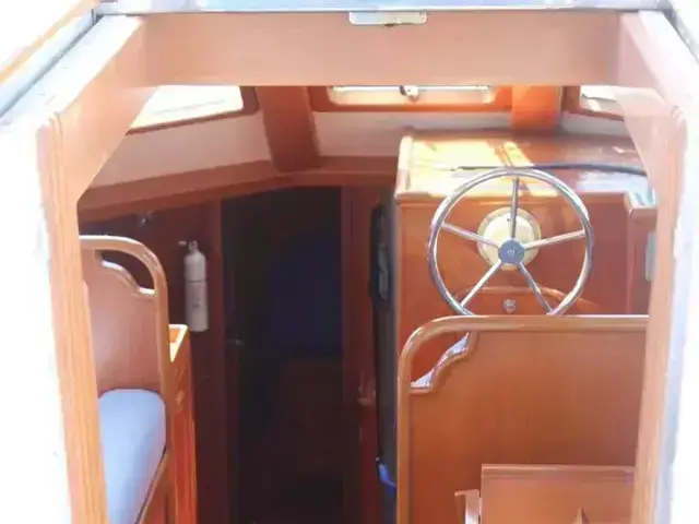 Tayana 460 Vancouver Pilothouse