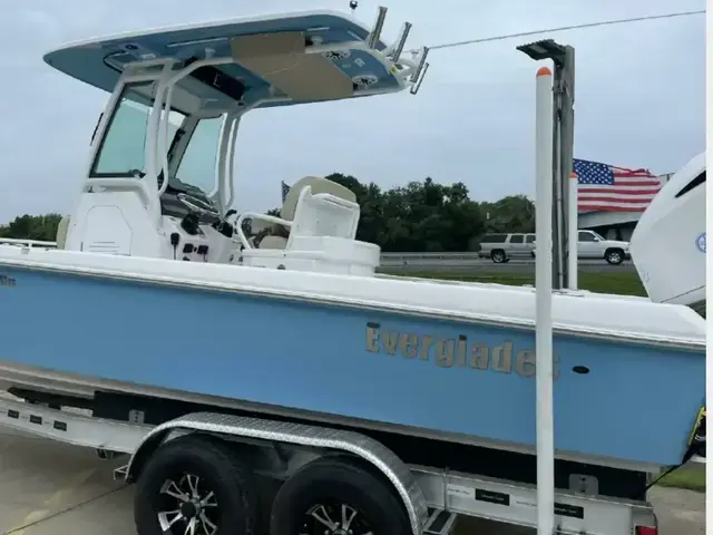 Everglades Boats 253 CC