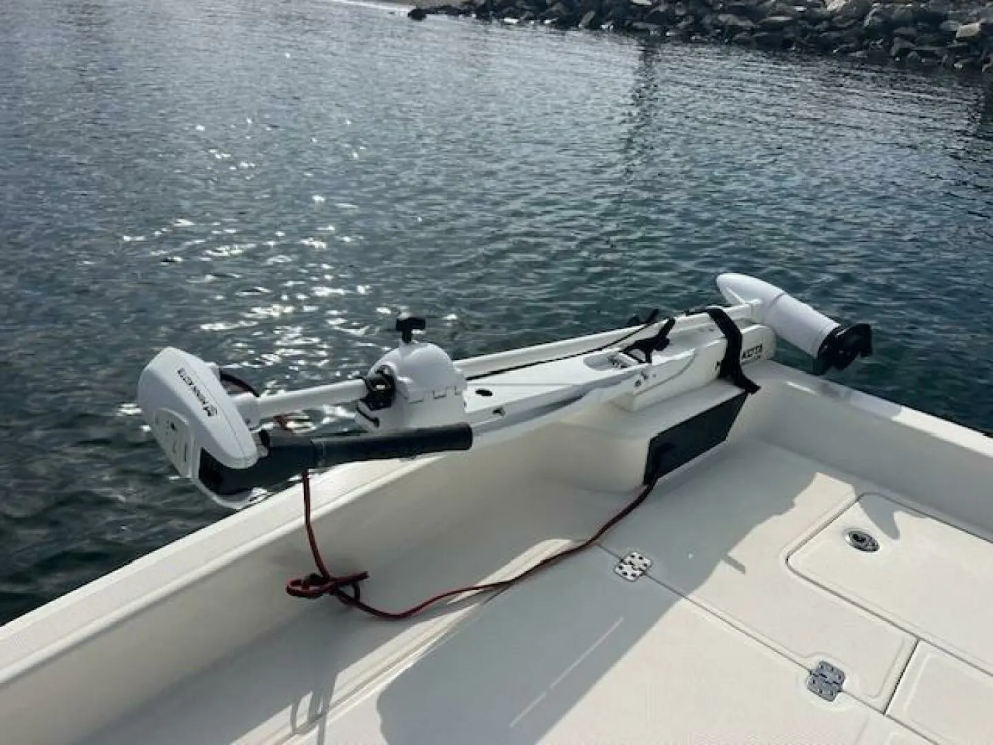 2022 Mako 17 ft