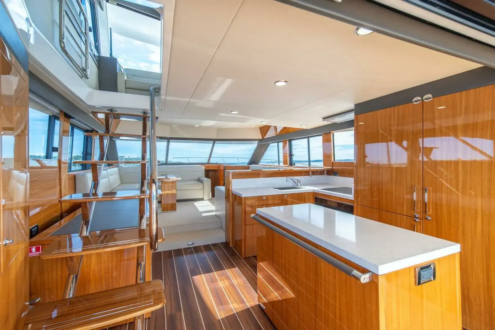 2018 Maritimo m54