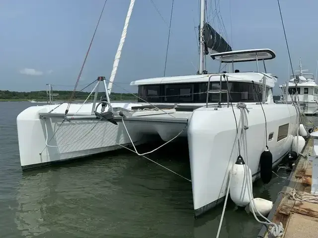 Lagoon 42 Owners Version