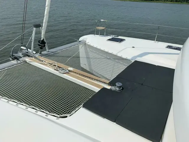 Lagoon 42 Owners Version